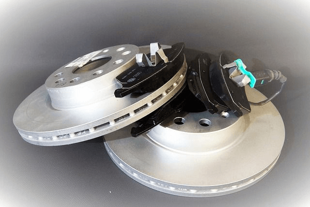 Disques et plaquettes arrière (changement)